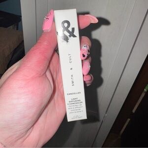 Cancelled light diffusing concealer